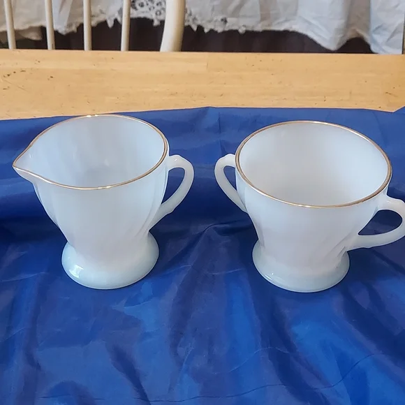 Anchor Hocking Fire King White Swirl Gold Trim Sugar Bowl & Creamer