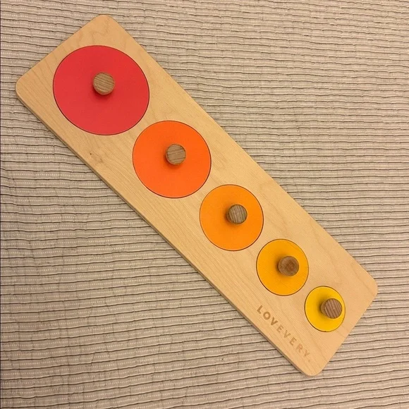 LOVEVERY Circle of Friends Wooden Color Circle Puzzle