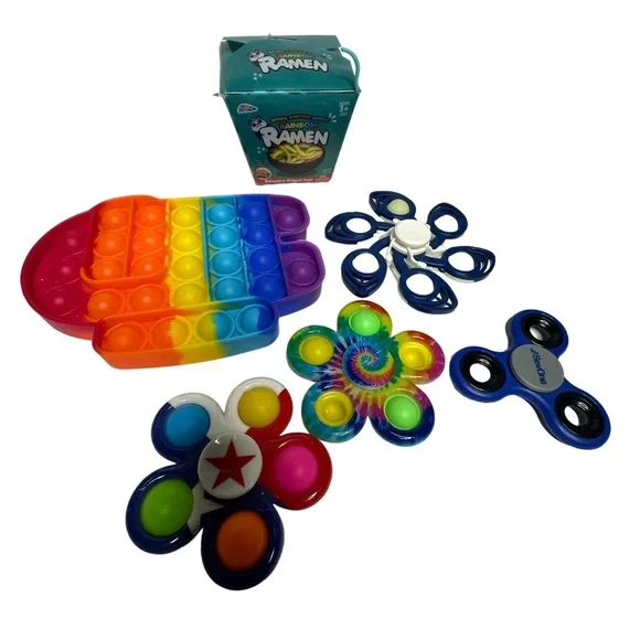 Lot of 6 fidget toys