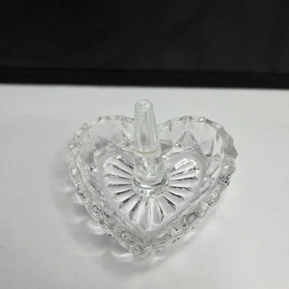 Vintage Clear Glass Heart Ring Holder Vanity Jewelry Dish - Small Crack
