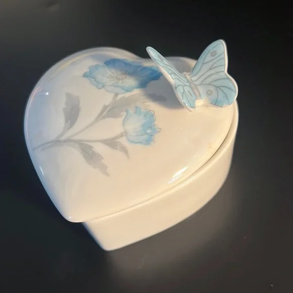 Heart Shaped Dish with Lid