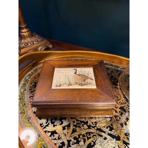 Vintage J.J. Cash Embroidered Goose Wood Keepsake Box‎