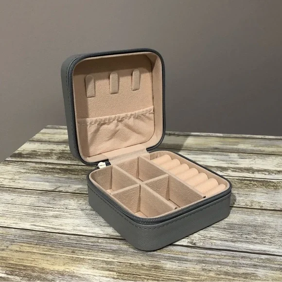 Small Grey Zip Top Jewelry Box