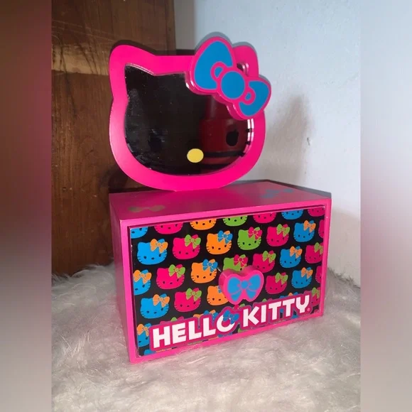 2014 Hello Kitty Jewelry Box with Mirror