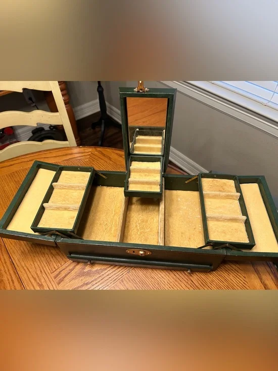 Vintage Green Jewelry Storage Box with Mirror and Velvet Lining