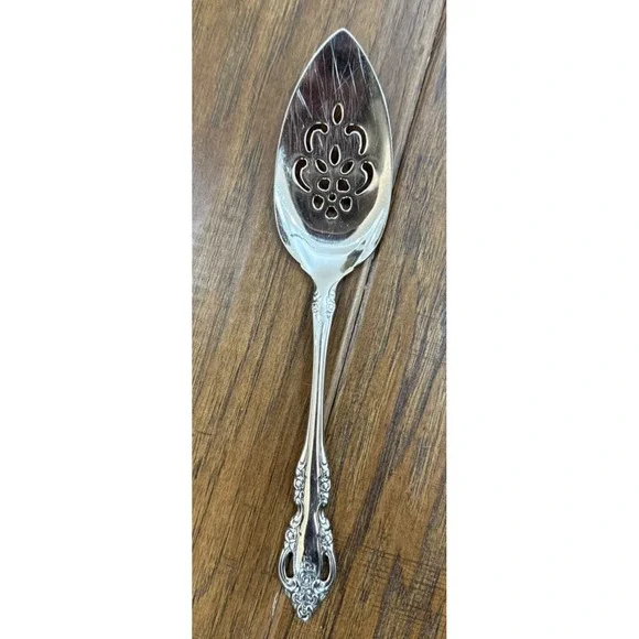 Vintage Oneida Community Stainless Steel BRAHMS PIERCED PIE CAKE SERVER Roses‎