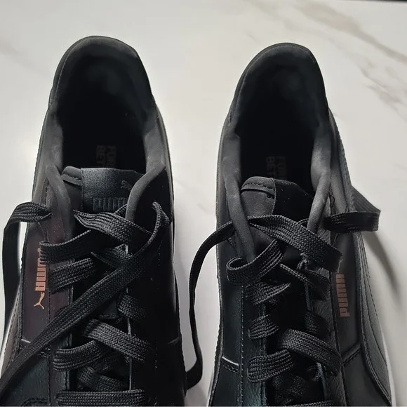 PUMA Men's Low Top Lace-Up Athletic Sneaker Black/White 389390-02