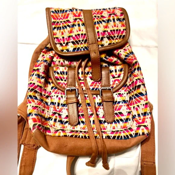 Boho Aztec Southwestern Patterned Brown Accent‎ Women's Backpack w/Drawstring