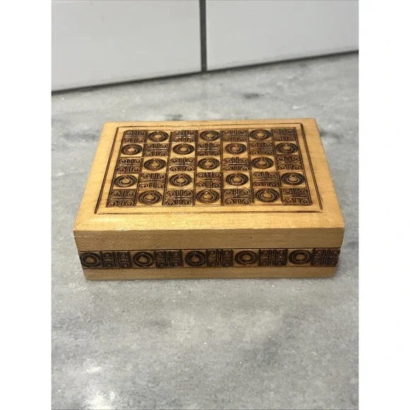 Vintage‎ Wooden Trinket Jewelry Box Hand Carved Hand Made- European