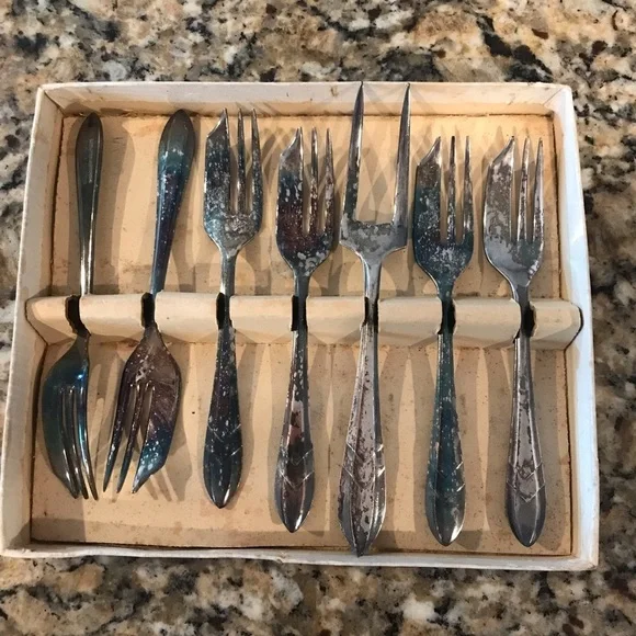 🍴VINTAGE Sheffield England Loxley Pastey Forks