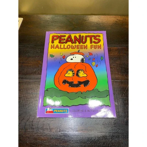 Peanuts Halloween Fun Coloring Activity Book‎ Snoopy Pumpkin Fall