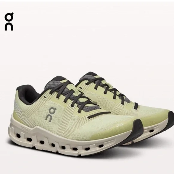 On cloud go men size 10 Shoes in Lime and Black