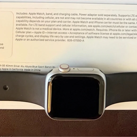 Apple SE Watch Silver Aluminum Case