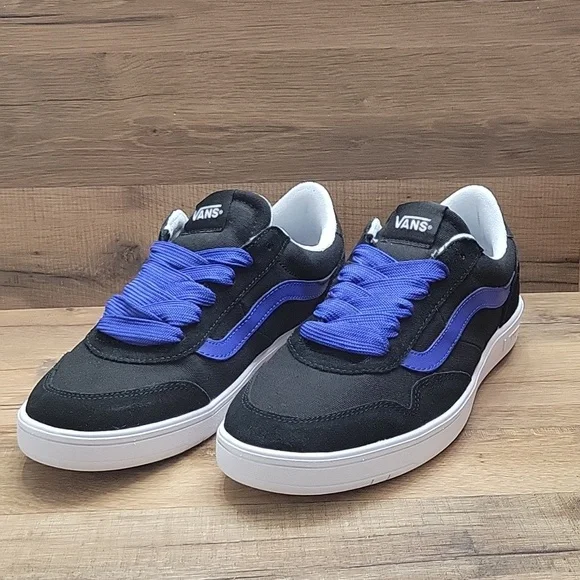 Van's Cruze Too Cc Brand new in the box authentic uper leather and textile.