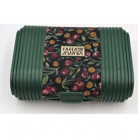 SASSABY Small Hunter‎ Green Cherry Makeup Case Vintage Model 110 90's  T2