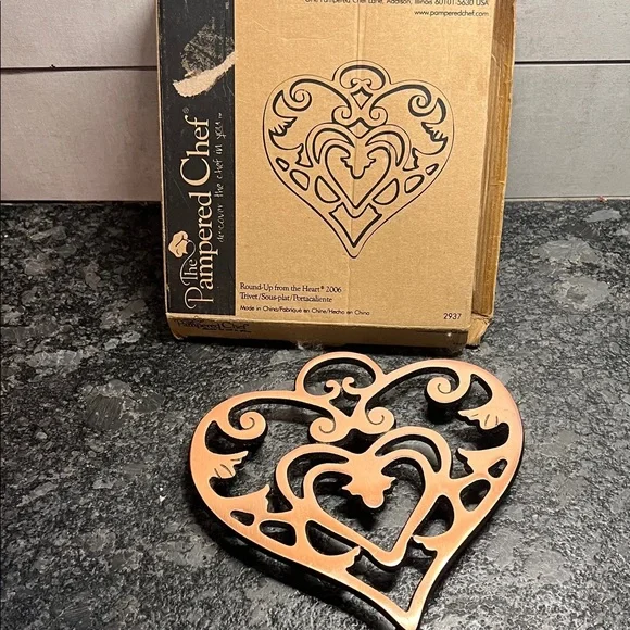 Pampered Chef Copper Heart Trivet - Copper Tone