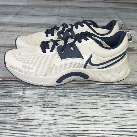 Nike Men's Renew Retaliation 3 Summit White/ MTLC Armory NVY-Obsidian Size-10