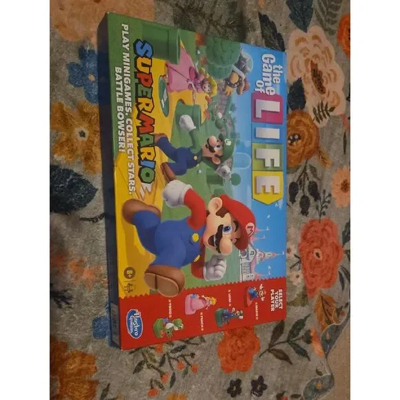NWT-Hasbro Super Mario Game of Life Box - Red, Blue, Green, Yellow