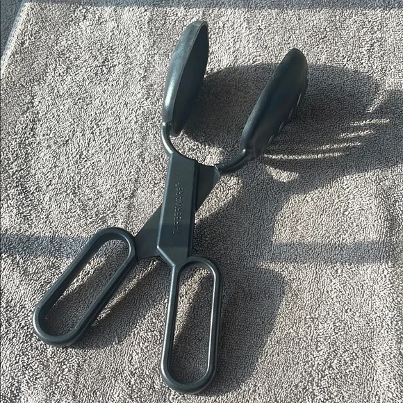 Farberware Black Kitchen Tongs