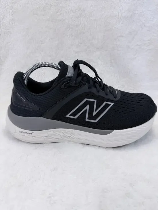 New Balance Fresh Foam X 1540 v4 Mens Running Shoes Black Size 7.5 2E Wide