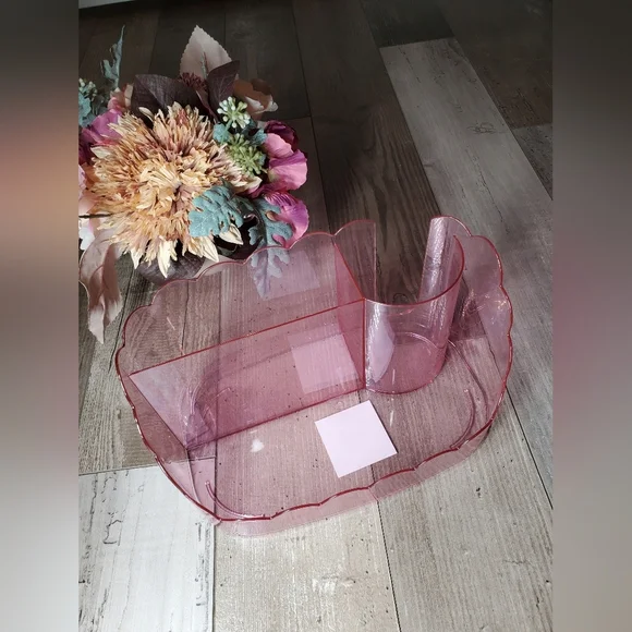 NWT Pink Acrylic Beauty Organizer 5.5