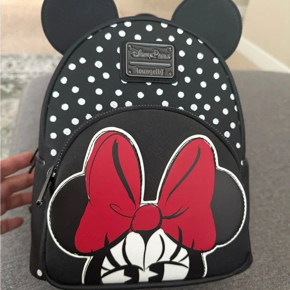 NWT Loungefly Minnie Mouse Polka Dot Backpack