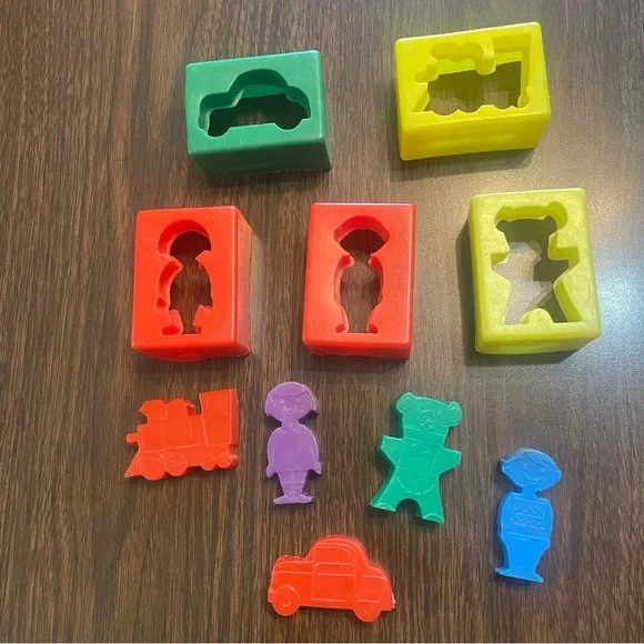1970's Vintage Kohner Plastic Puzzle Blocks