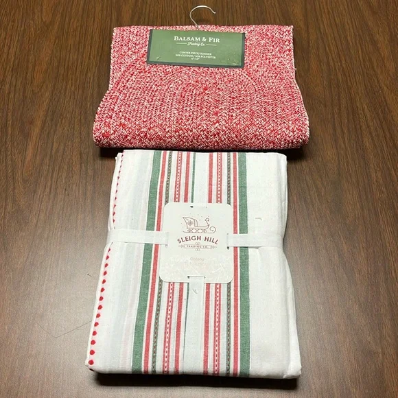 Sleigh Hill oblong Tablecloth and Balsam & Fir Runner, new‎