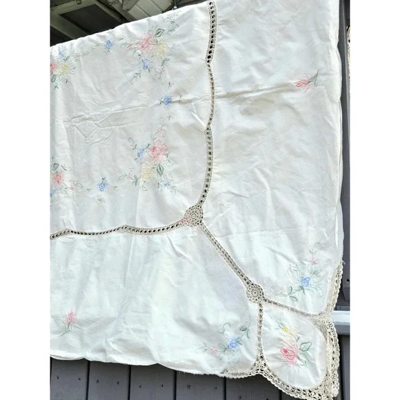 Vintage Embroidered Floral Tablecloth‎ 96x65 Twin Heirloom Lace Trim Cottage