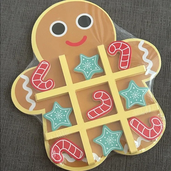 Wooden Gingerbread man Tic tac toe game NEW