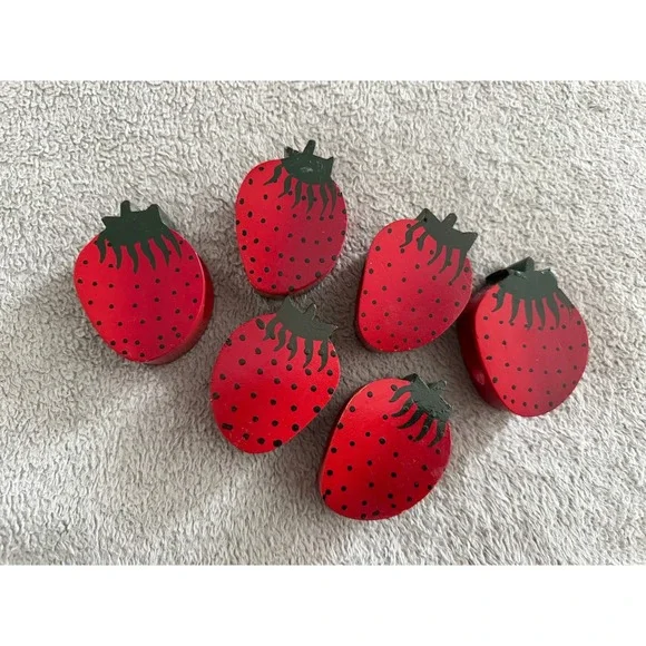 Vintage Wooden Strawberry Napkin Rings Set of 6‎ Red Fruit Hand Painted Kitchen