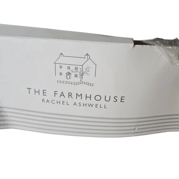 NWT The Farmhouse Rachel Ashwell Oversize Table Runner.
