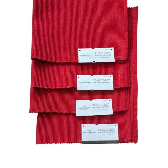 4 NWT Threshold Placemat Machine Washable 14X19in Cotton Red Metallic Christmas