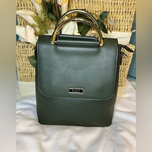 EUC BCBG ELLIOTT BACKPACK CROSSBODY BAG