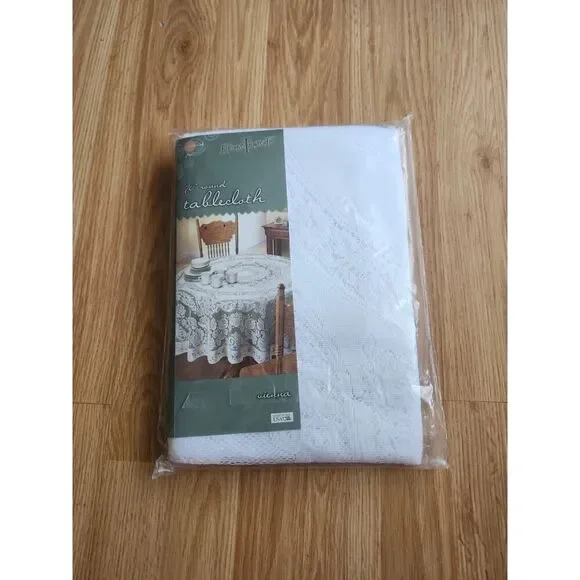 White Lace Round Tablecloth - Unbranded