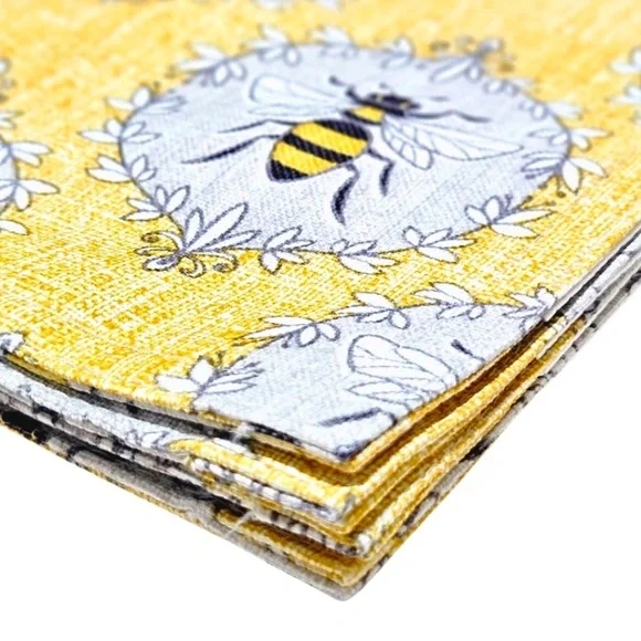 Bee Design Indoor Outdoor Fade resistant Placemats Set of 4