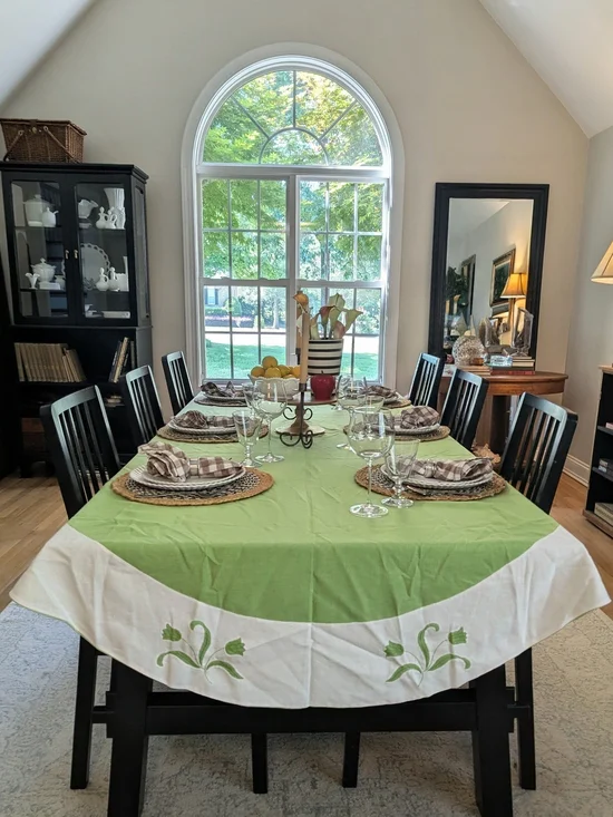 Applique Linen Tablecloth Chartreuse Green Tulips Scalloped XL Oblong