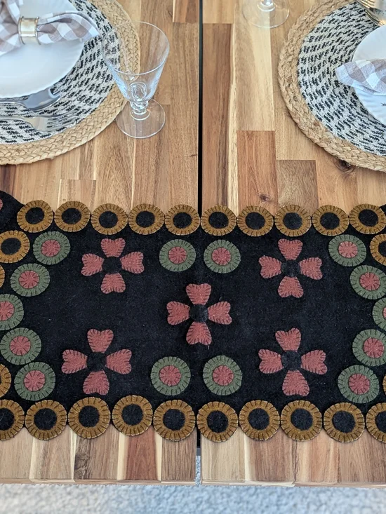 Wool Felt Penny Rug Table Runner Primitive Folk Art Americana 30