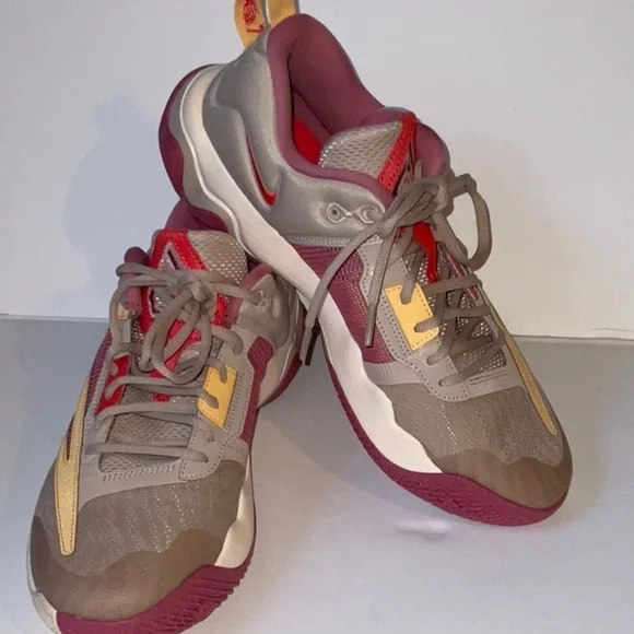 NWOT, Nike Giannis Immortality 3 Basketball, Men’s 10