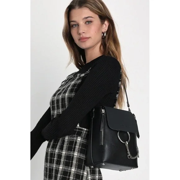 Lulus Black Vegan Leather Backpack‎ Chain Bag Minimalist Streetwear Chic