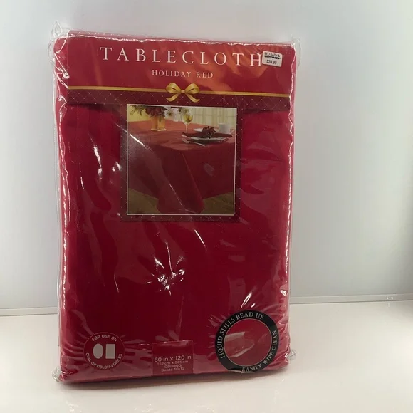 BED BATH & BEYOND sz 60”x 120”Holiday Tablecloth Oblong Tone on Tone Plaid Red