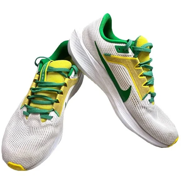 Nike Oregon Ducks Zoom Pegasus 40 Running Shoe White Yellow DZ5979-100 Size US 9