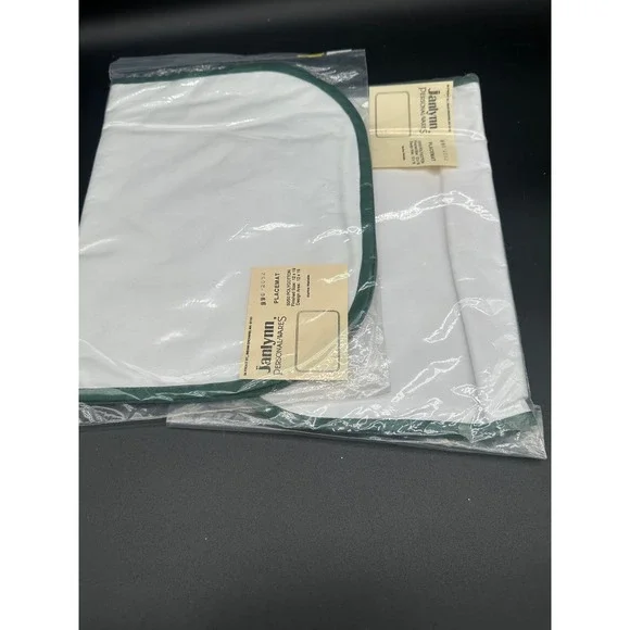 Janlynn Personal Wares White Green Trim Placemats Set of 2 DIY Craft 990-2052‎