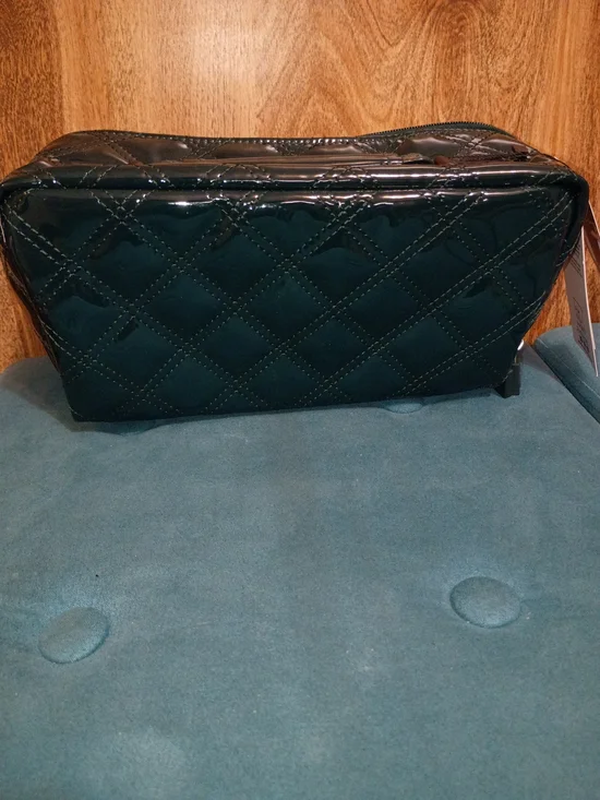 Ihkwip Carry It All Cosmetic Case Patent Emerald