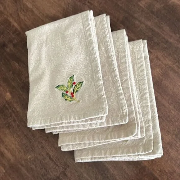 Holiday Holly Set of 4 Dinner Square Linen Napkins- Approx 17.25