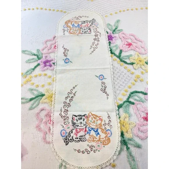 Vintage Hand Embroidered Kitten Cat Table Runner Crochet Lace Trim 34 Inch