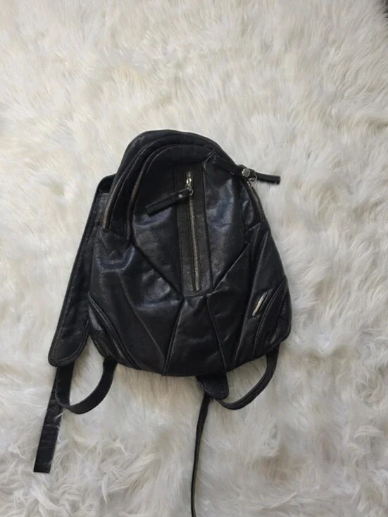 Dautore Black Quilted Backpack with Top Zipper Pocket
