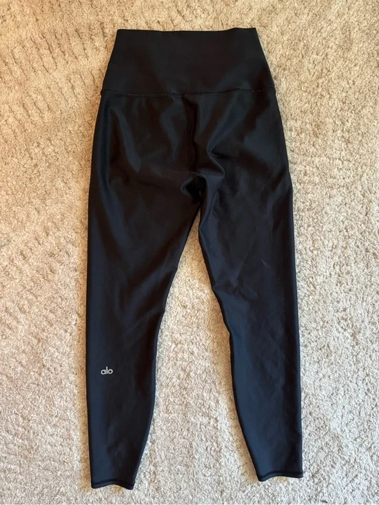 Alo Airlift solid black 7/8 leggings in EUC! Size XS