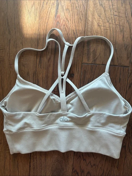 ALO Airbrush Suspension Yoga Strappy Bralette in Light Cream