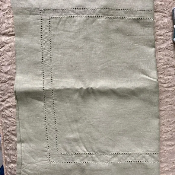 90” x 16” Fieldcrest 100% Linen Table Runner – Mint Green